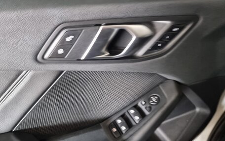 BMW 1 серия, 2021 год, 2 700 000 рублей, 15 фотография