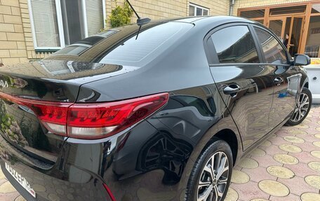 KIA Rio IV, 2022 год, 1 550 000 рублей, 2 фотография