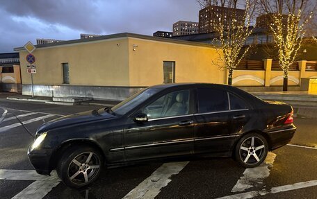 Mercedes-Benz C-Класс, 2004 год, 450 000 рублей, 4 фотография