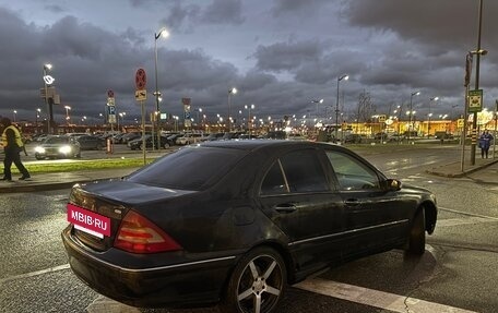 Mercedes-Benz C-Класс, 2004 год, 450 000 рублей, 2 фотография