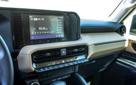 Toyota Land Cruiser Prado, 2024 год, 8 100 000 рублей, 12 фотография