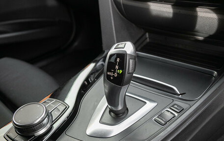 BMW 3 серия, 2017 год, 1 645 000 рублей, 10 фотография