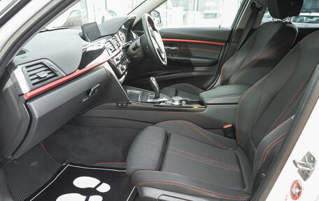 BMW 3 серия, 2017 год, 1 645 000 рублей, 19 фотография