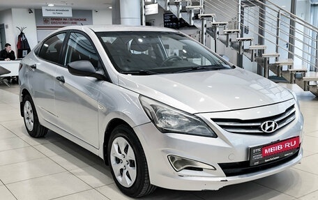 Hyundai Solaris II рестайлинг, 2015 год, 650 000 рублей, 3 фотография