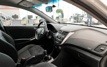 Hyundai Solaris II рестайлинг, 2015 год, 650 000 рублей, 13 фотография