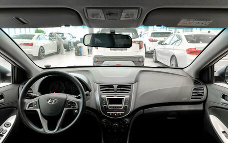 Hyundai Solaris II рестайлинг, 2015 год, 650 000 рублей, 17 фотография