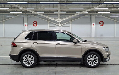 Volkswagen Tiguan II, 2017 год, 2 199 000 рублей, 4 фотография