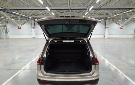 Volkswagen Tiguan II, 2017 год, 2 199 000 рублей, 10 фотография