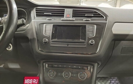 Volkswagen Tiguan II, 2017 год, 2 199 000 рублей, 15 фотография