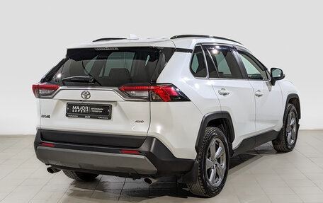 Toyota RAV4, 2021 год, 3 740 000 рублей, 5 фотография