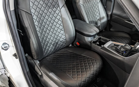 Toyota RAV4, 2021 год, 3 740 000 рублей, 23 фотография