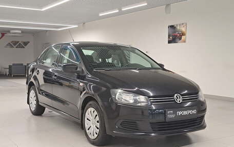 Volkswagen Polo VI (EU Market), 2011 год, 636 000 рублей, 3 фотография
