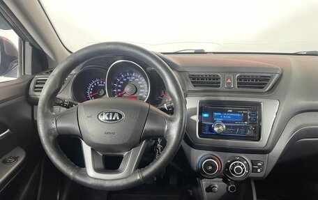 KIA Rio III рестайлинг, 2013 год, 775 000 рублей, 12 фотография