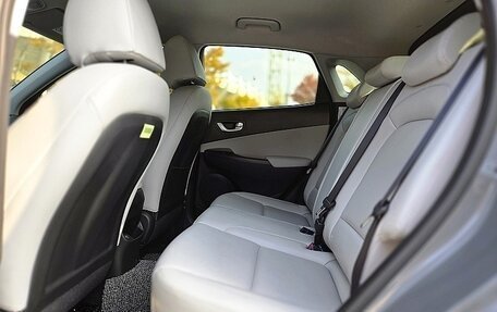 Hyundai Kona I, 2022 год, 2 100 000 рублей, 8 фотография