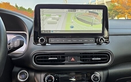 Hyundai Kona I, 2022 год, 2 100 000 рублей, 10 фотография