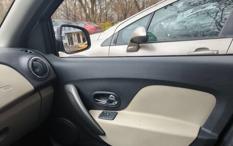 Renault Logan II, 2015 год, 725 000 рублей, 10 фотография