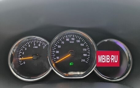 Renault Logan II, 2015 год, 725 000 рублей, 8 фотография