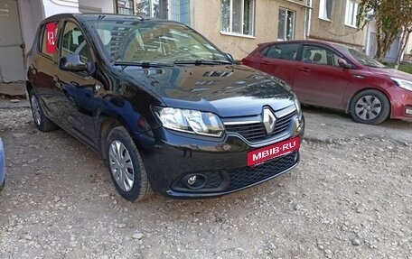 Renault Sandero II рестайлинг, 2015 год, 845 000 рублей, 3 фотография