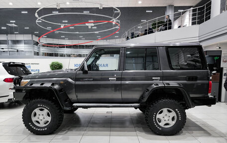 Toyota Land Cruiser 70, 2017 год, 7 350 000 рублей, 12 фотография