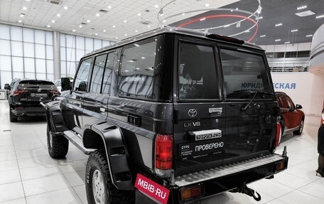 Toyota Land Cruiser 70, 2017 год, 7 350 000 рублей, 11 фотография