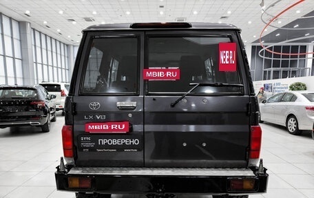 Toyota Land Cruiser 70, 2017 год, 7 350 000 рублей, 10 фотография