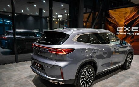 CheryExeed TXL, 2024 год, 3 850 000 рублей, 5 фотография