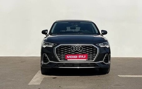 Audi Q3, 2022 год, 2 420 000 рублей, 2 фотография