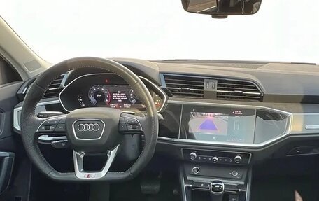 Audi Q3, 2022 год, 2 420 000 рублей, 10 фотография