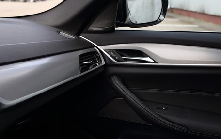 BMW 5 серия, 2021 год, 5 800 000 рублей, 13 фотография