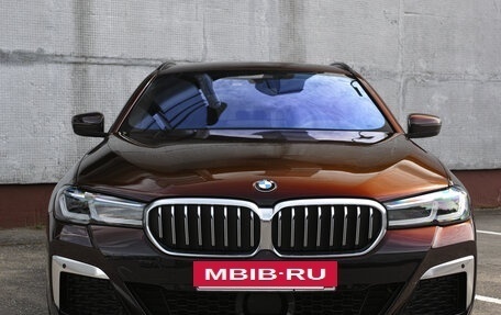 BMW 5 серия, 2021 год, 5 800 000 рублей, 5 фотография