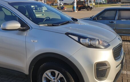 KIA Sportage IV рестайлинг, 2018 год, 1 850 000 рублей, 6 фотография