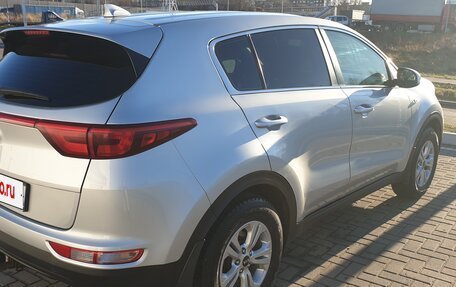 KIA Sportage IV рестайлинг, 2018 год, 1 850 000 рублей, 2 фотография