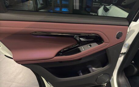 Land Rover Range Rover Evoque II, 2025 год, 6 160 000 рублей, 12 фотография