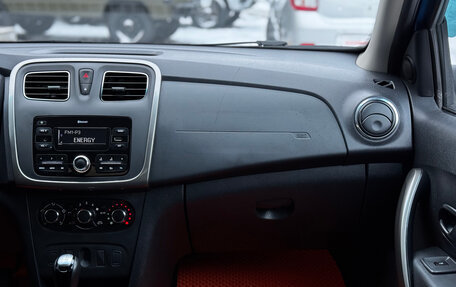 Renault Logan II, 2019 год, 1 039 000 рублей, 19 фотография