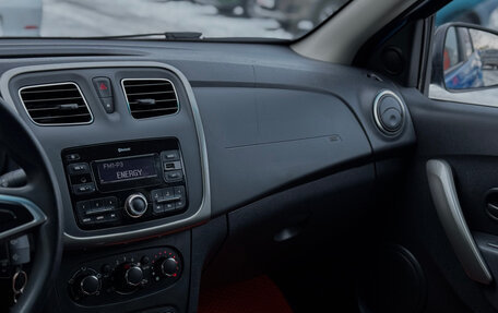 Renault Logan II, 2019 год, 1 039 000 рублей, 23 фотография