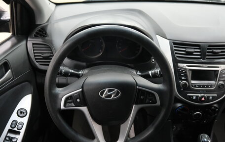 Hyundai Solaris II рестайлинг, 2015 год, 979 000 рублей, 12 фотография