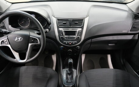 Hyundai Solaris II рестайлинг, 2015 год, 979 000 рублей, 11 фотография