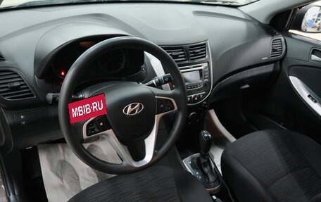 Hyundai Solaris II рестайлинг, 2015 год, 979 000 рублей, 10 фотография