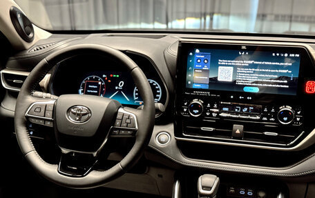 Toyota Highlander, 2025 год, 5 400 000 рублей, 15 фотография