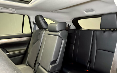 Toyota Highlander, 2025 год, 5 400 000 рублей, 23 фотография