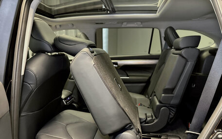 Toyota Highlander, 2025 год, 5 400 000 рублей, 27 фотография