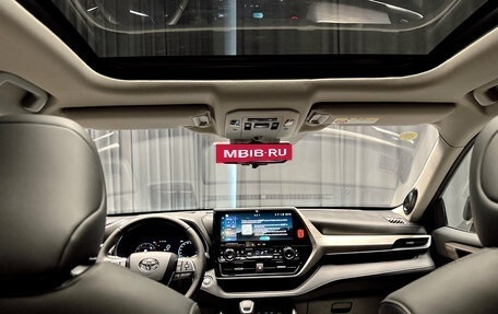 Toyota Highlander, 2025 год, 5 400 000 рублей, 28 фотография