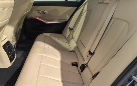 BMW 3 серия, 2021 год, 4 190 000 рублей, 14 фотография