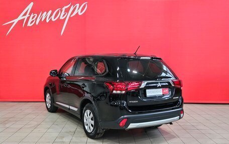 Mitsubishi Outlander III рестайлинг 3, 2016 год, 1 800 000 рублей, 3 фотография