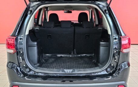 Mitsubishi Outlander III рестайлинг 3, 2016 год, 1 800 000 рублей, 18 фотография