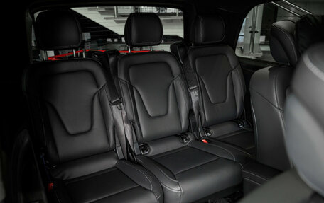 Mercedes-Benz V-Класс, 2024 год, 15 500 000 рублей, 10 фотография