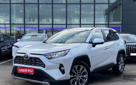 Toyota RAV4, 2019 год, 3 099 000 рублей, 1 фотография
