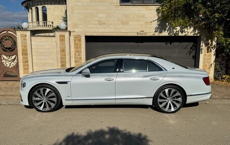 Bentley Flying Spur, 2020 год, 20 000 000 рублей, 2 фотография