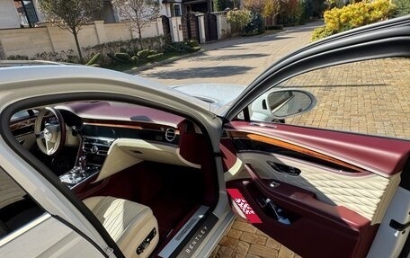 Bentley Flying Spur, 2020 год, 20 000 000 рублей, 12 фотография