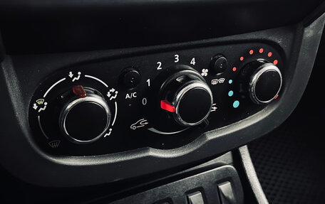 Renault Duster I рестайлинг, 2015 год, 850 000 рублей, 15 фотография